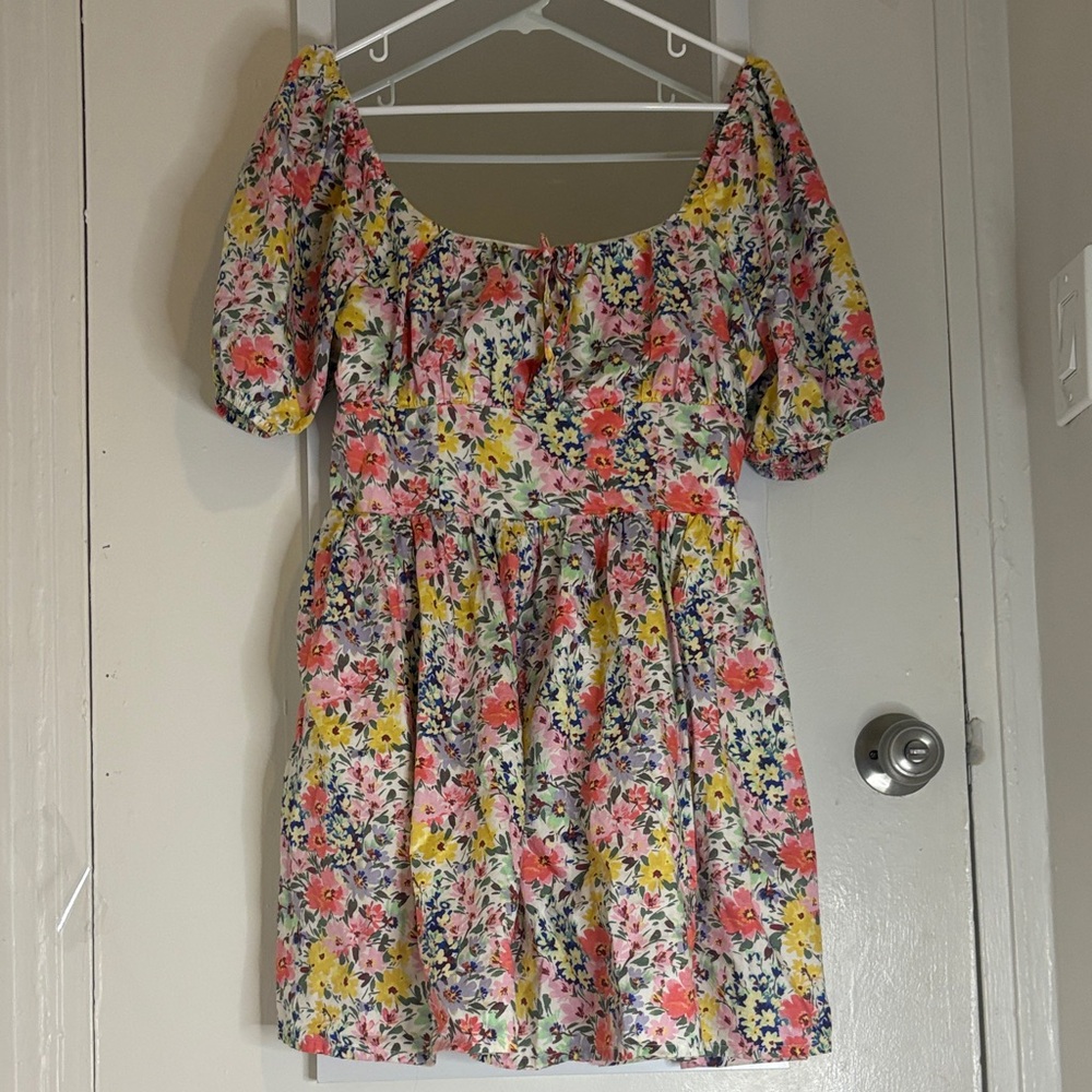 NWOT GAP Multicolor Floral Short Sleeve Smocked Dress Large